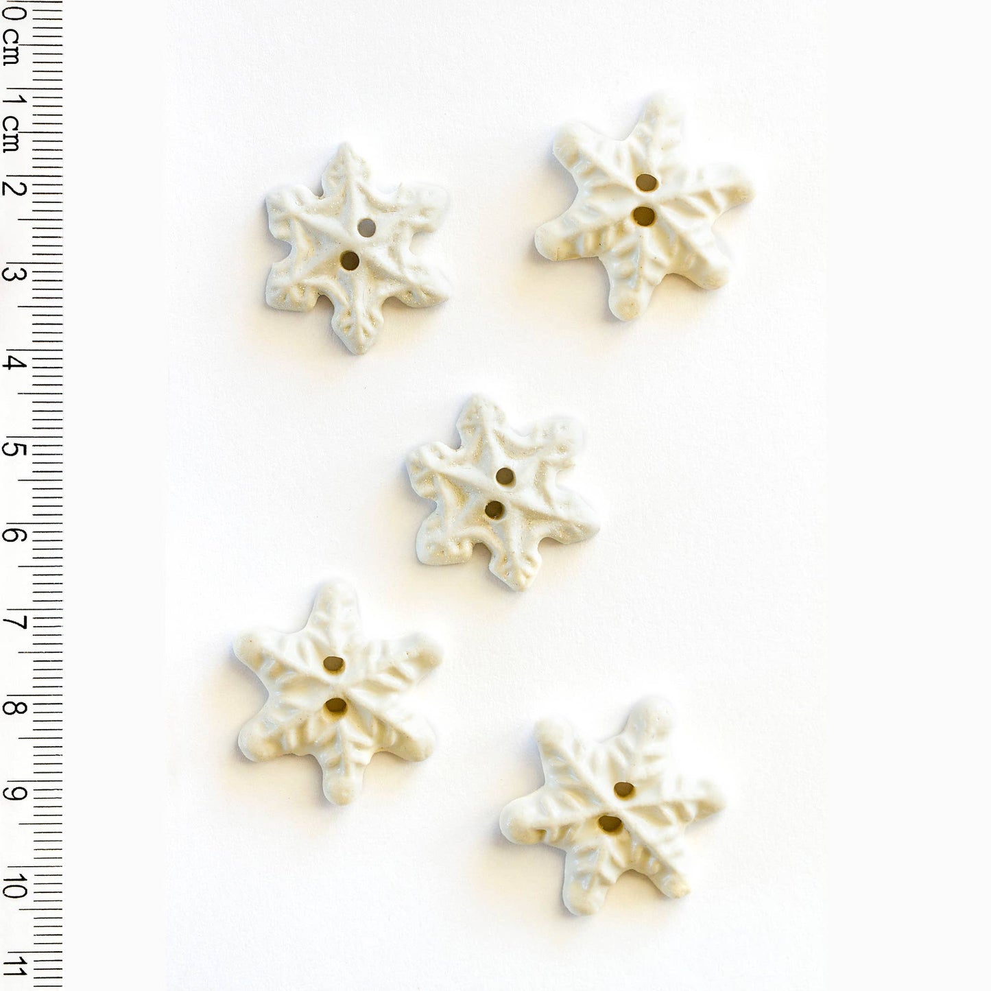 L188 Snowflake Buttons