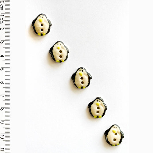 L544 Penguin Buttons