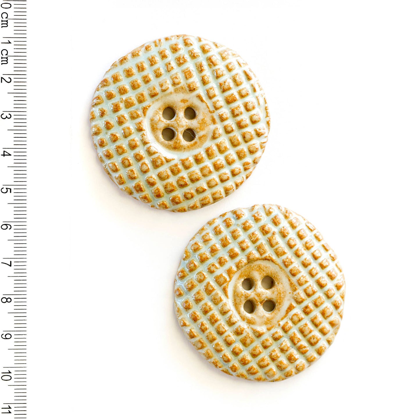 L511 Large Check Pattern Buttons